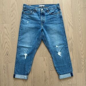 New women Levi’s jeans